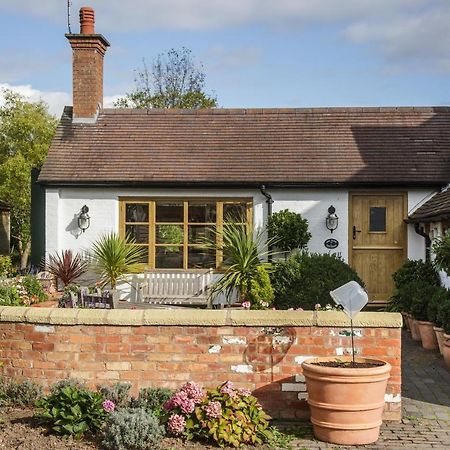 Bay Tree Cottage 드로이트위치 외부 사진