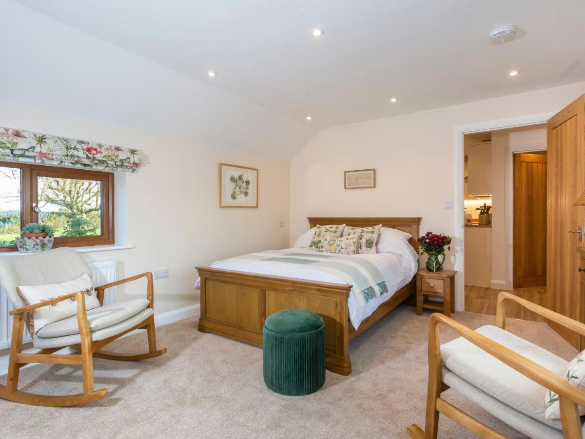 Bay Tree Cottage 드로이트위치 외부 사진