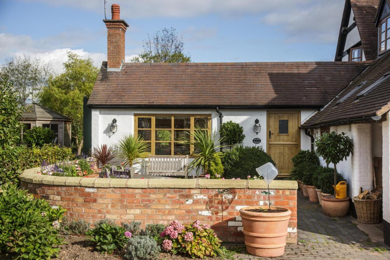 Bay Tree Cottage 드로이트위치 외부 사진