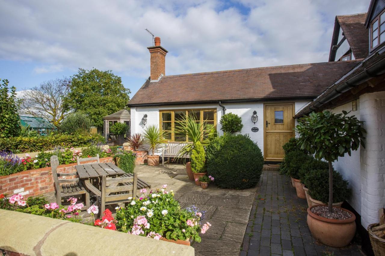 Bay Tree Cottage 드로이트위치 외부 사진